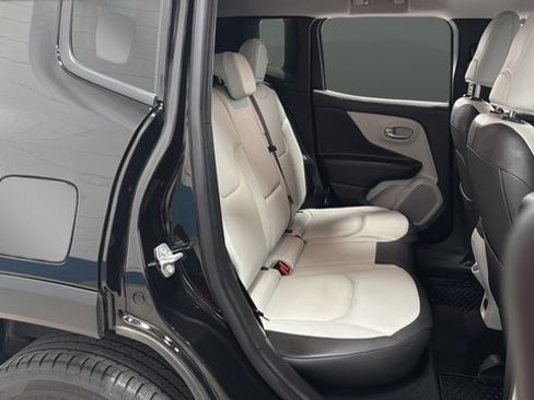 Used 2022 Jeep Renegade Limited AWD/4WD image 24