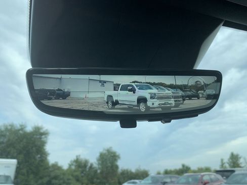 Used 2025 Cadillac Escalade Premium Luxury w/ LPO, Floor Liner Package image 32