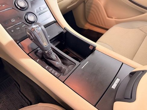 Used 2013 Ford Taurus SEL image 23