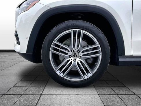 Certified 2023 Mercedes-Benz GLS 450 4MATIC image 4