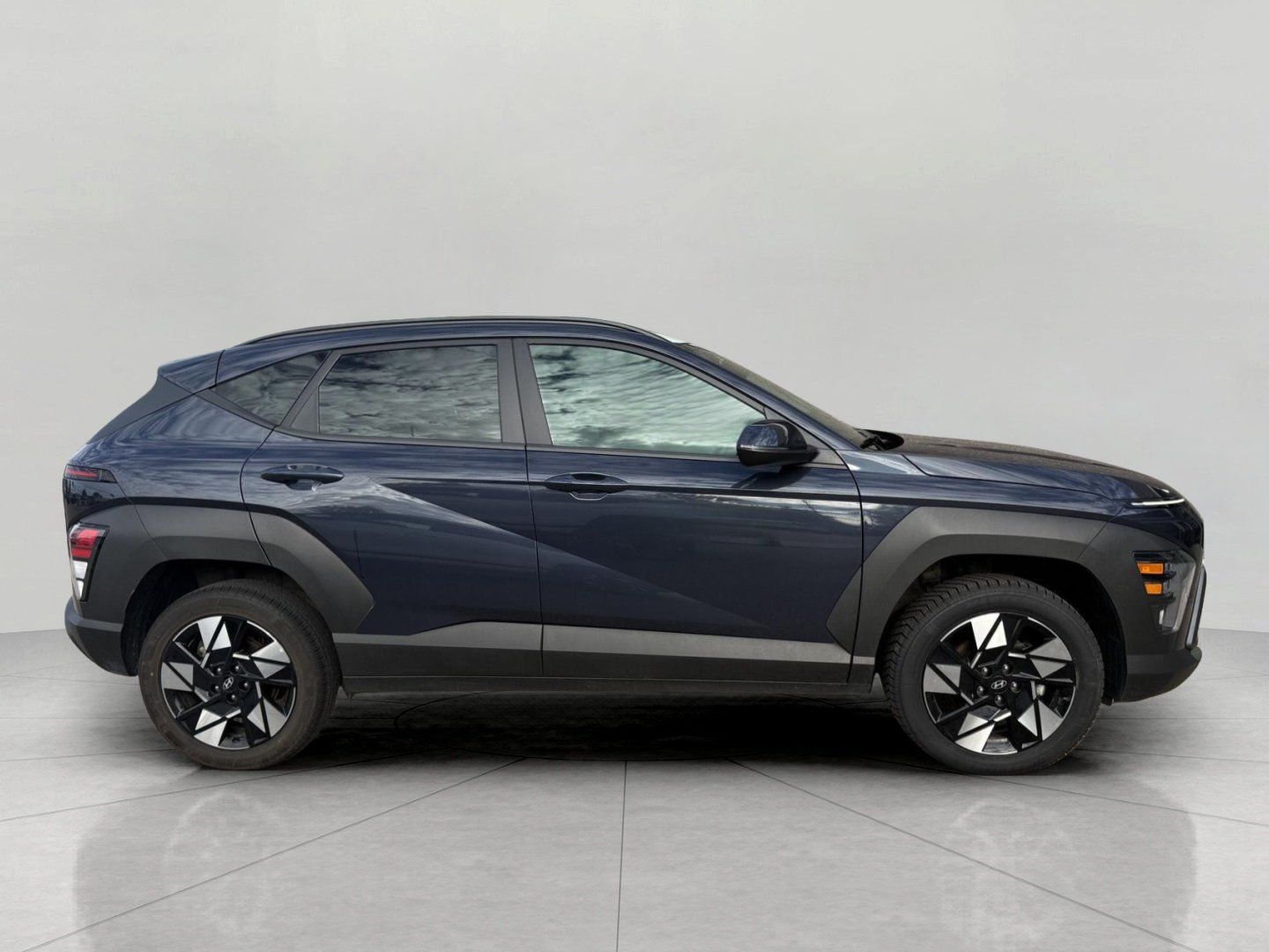 Used 2025 Hyundai Kona SEL AWD/4WD image 14