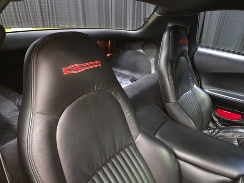 Used 2003 Chevrolet Corvette Z06 w/ Memory Package, 3 Drivers RWD image 31