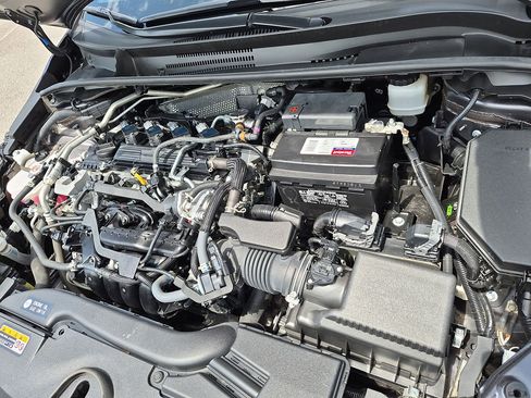 Used 2023 Toyota Corolla SE FWD image 36