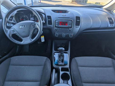 Used 2017 Kia Forte LX image 10