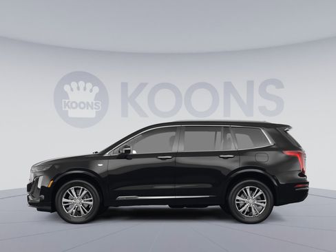 Used 2023 Cadillac XT6 Premium Luxury AWD/4WD image 2