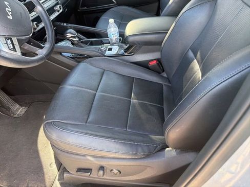 Used 2022 Kia Telluride EX w/ EX Premium Package AWD/4WD image 6
