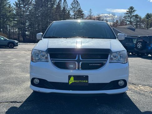 Used 2017 Dodge Grand Caravan SXT FWD image 7