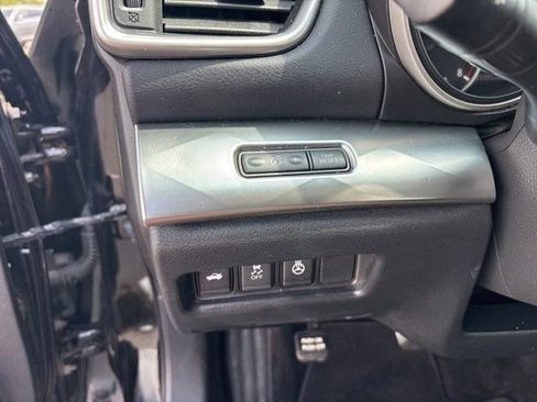Used 2017 Nissan Maxima 3.5 SL FWD image 19