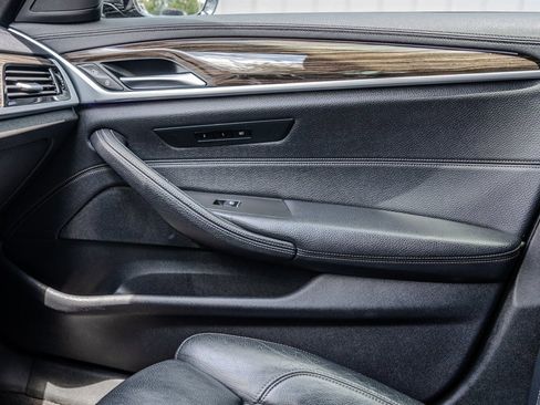 Used 2018 BMW 540i image 24
