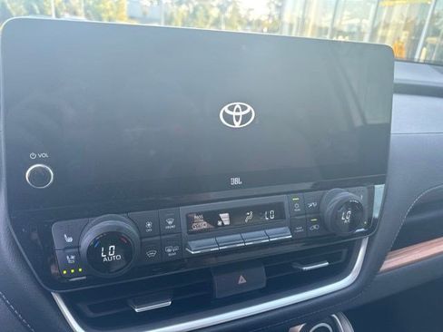 Used 2026 Toyota Grand Highlander AWD Hybrid image 15