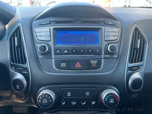 Used 2015 Hyundai Tucson GLS image 12