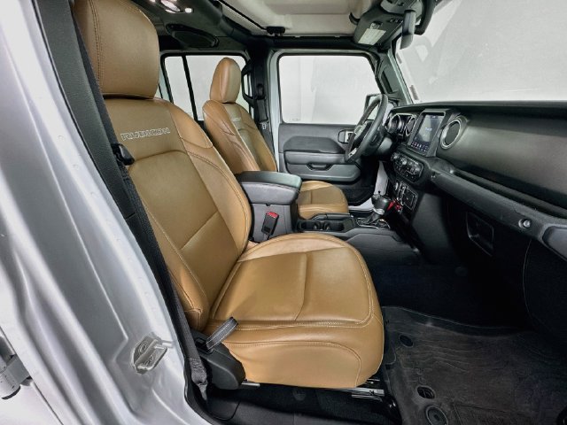 Used 2023 Jeep Gladiator Rubicon w/ Cold Weather Group AWD/4WD image 35