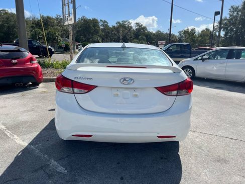 Used 2013 Hyundai Elantra GLS FWD image 5