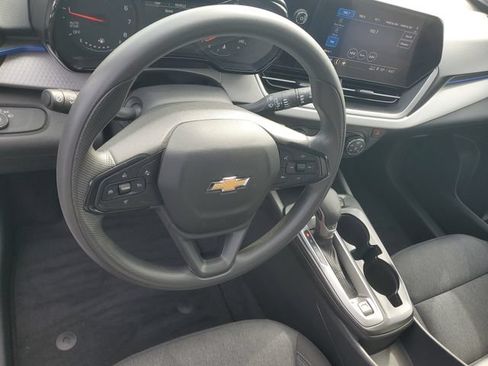 Certified 2024 Chevrolet Trax LS w/ LS Convenience Package FWD image 16