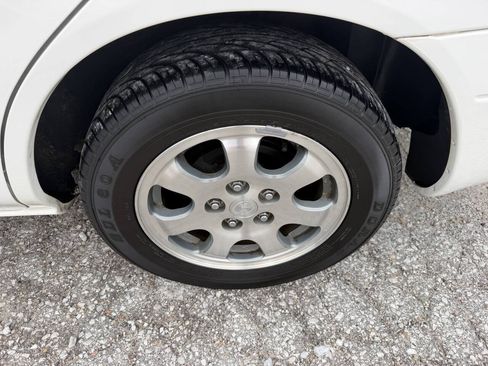Used 2002 MAZDA 626 FWD image 10