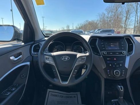 Used 2017 Hyundai Santa Fe Sport image 19