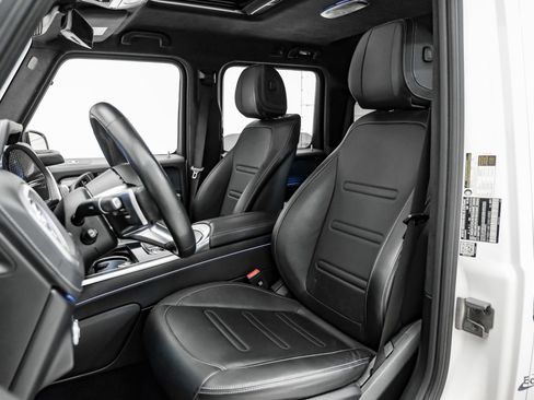 Used 2025 Mercedes-Benz G 550 w/ Exclusive Interior Package image 37