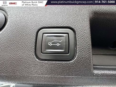 Used 2021 Chevrolet Equinox LT image 11