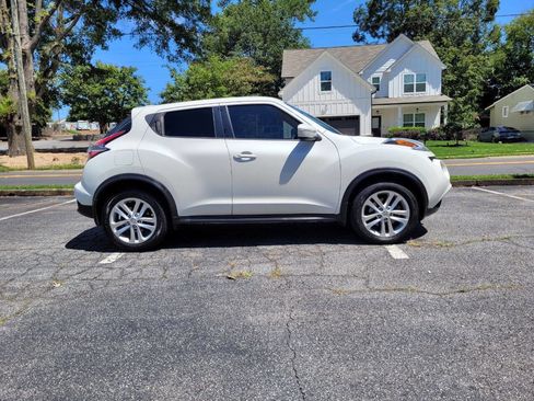 Used 2015 Nissan Juke S image 13