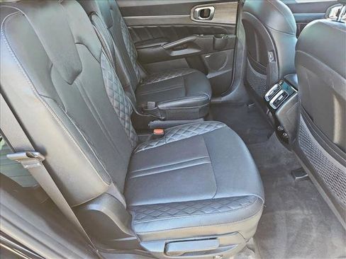 Used 2021 Kia Sorento SX Prestige image 28