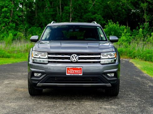 Used 2019 Volkswagen Atlas SE w/ Panoramic Sunroof Package FWD image 5