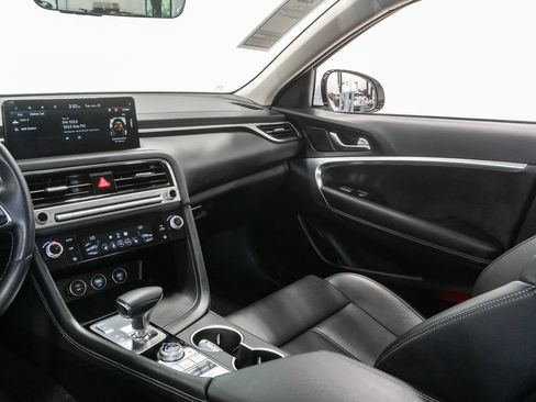 Used 2025 Genesis G70 2.5T AWD/4WD image 11