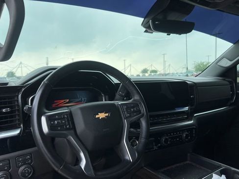 Used 2024 Chevrolet Silverado 2500 LT AWD/4WD image 8