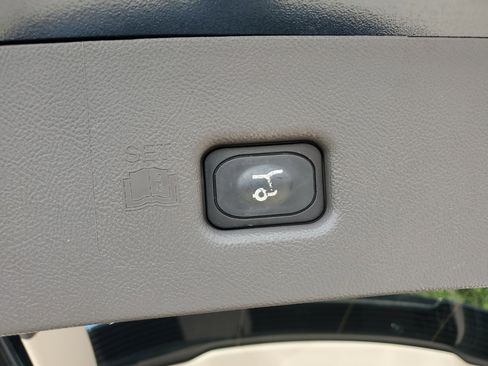 Certified 2021 Lincoln Nautilus Reserve image 9