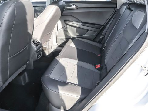 New 2026 Volkswagen Taos SE image 33