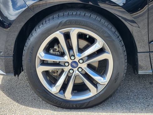 Used 2018 Ford Edge Sport w/ Equipment Group 401A AWD/4WD image 7