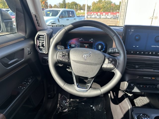 Used 2025 Ford Bronco Sport Outer Banks AWD/4WD image 20