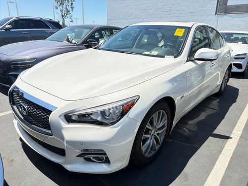 Used 2017 INFINITI Q50 3.0t Premium w/ Driver Assistance Package RWD image 2
