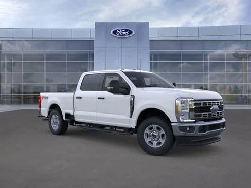 New 2026 Ford F250 XLT w/ FX4 Off-Road Package image 7