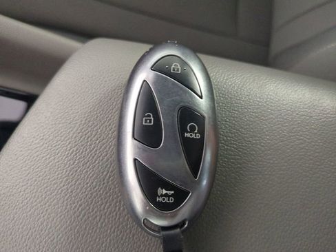 Certified 2025 Hyundai Elantra SEL FWD image 38