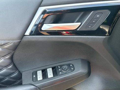 Used 2023 Mitsubishi Outlander SEL FWD image 26