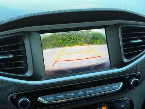 Used 2019 Hyundai Ioniq Blue FWD image 18