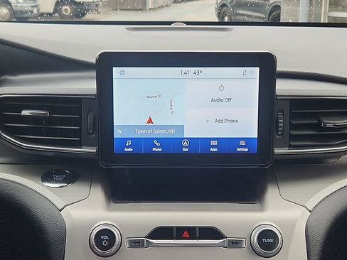 Certified 2022 Ford Explorer XLT w/ Equipment Group 202A image 16