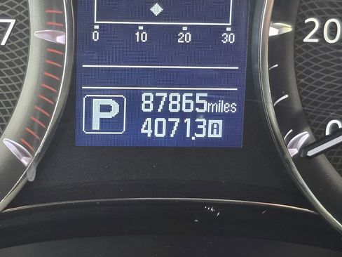 Used 2018 INFINITI QX80 2WD w/ Driver Assistance Package image 42