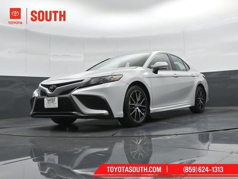 Used 2024 Toyota Camry SE FWD image 38