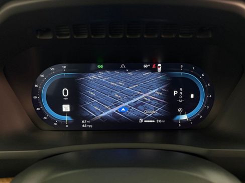 Used 2025 Volvo XC90 B6 Plus image 16