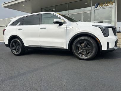 Used 2025 Kia Sorento LX