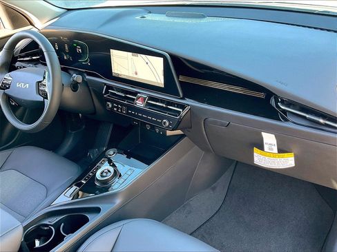 New 2025 Kia Niro EX image 10