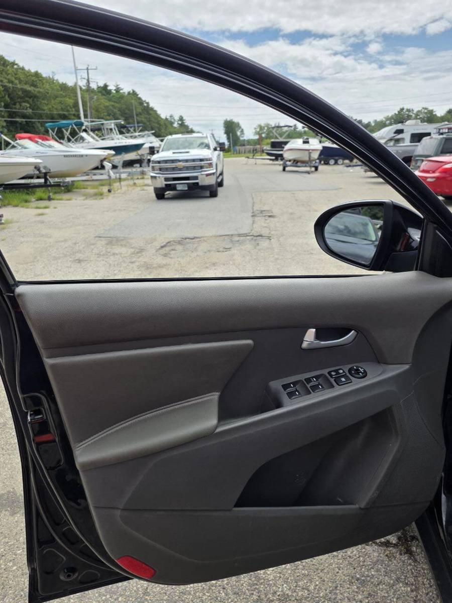 Used 2015 Kia Sportage LX AWD/4WD image 13