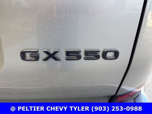 Used 2024 Lexus GX 550 image 9