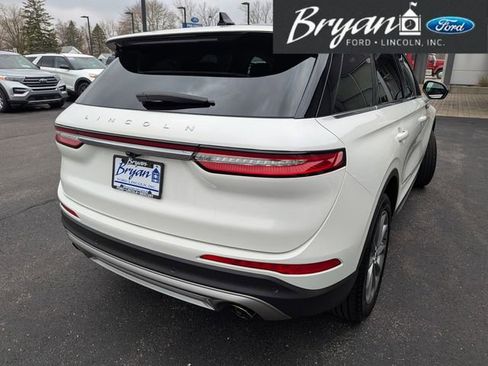 Used 2022 Lincoln Corsair AWD w/ Premium Package image 7