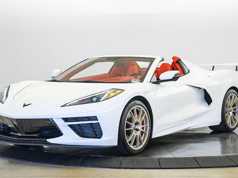 Used 2023 Chevrolet Corvette Stingray Premium Conv w/ Z51 Performance Package RWD image 38