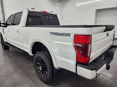 Used 2021 Ford F350 Lariat image 6