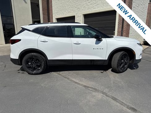 Used 2024 Chevrolet Blazer LT w/ Midnight/Sport Edition AWD/4WD image 8