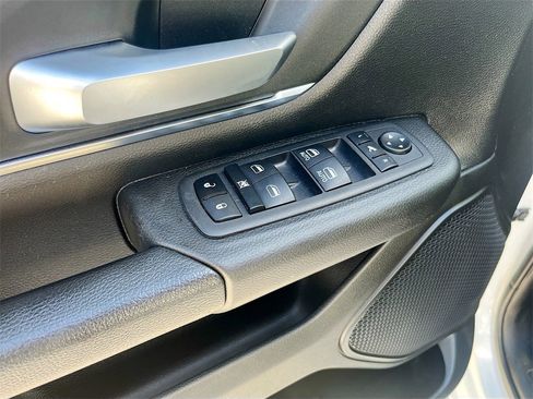 Used 2024 RAM 1500 Big Horn image 17