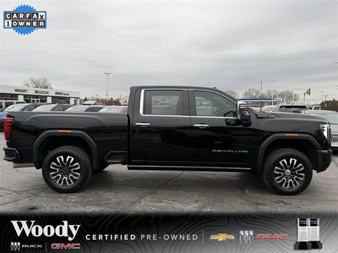 Certified 2024 GMC Sierra 2500 Denali Ultimate image 9